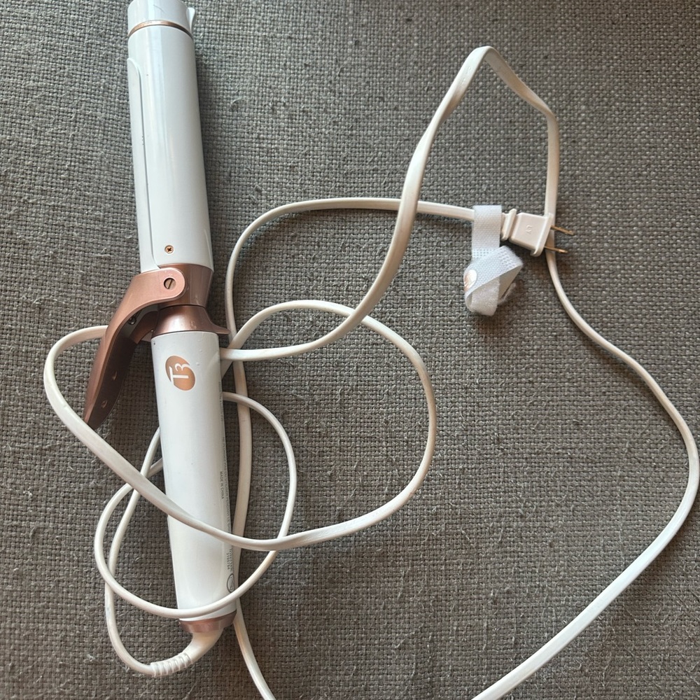 T3 White and Rose Gold Curling Iron